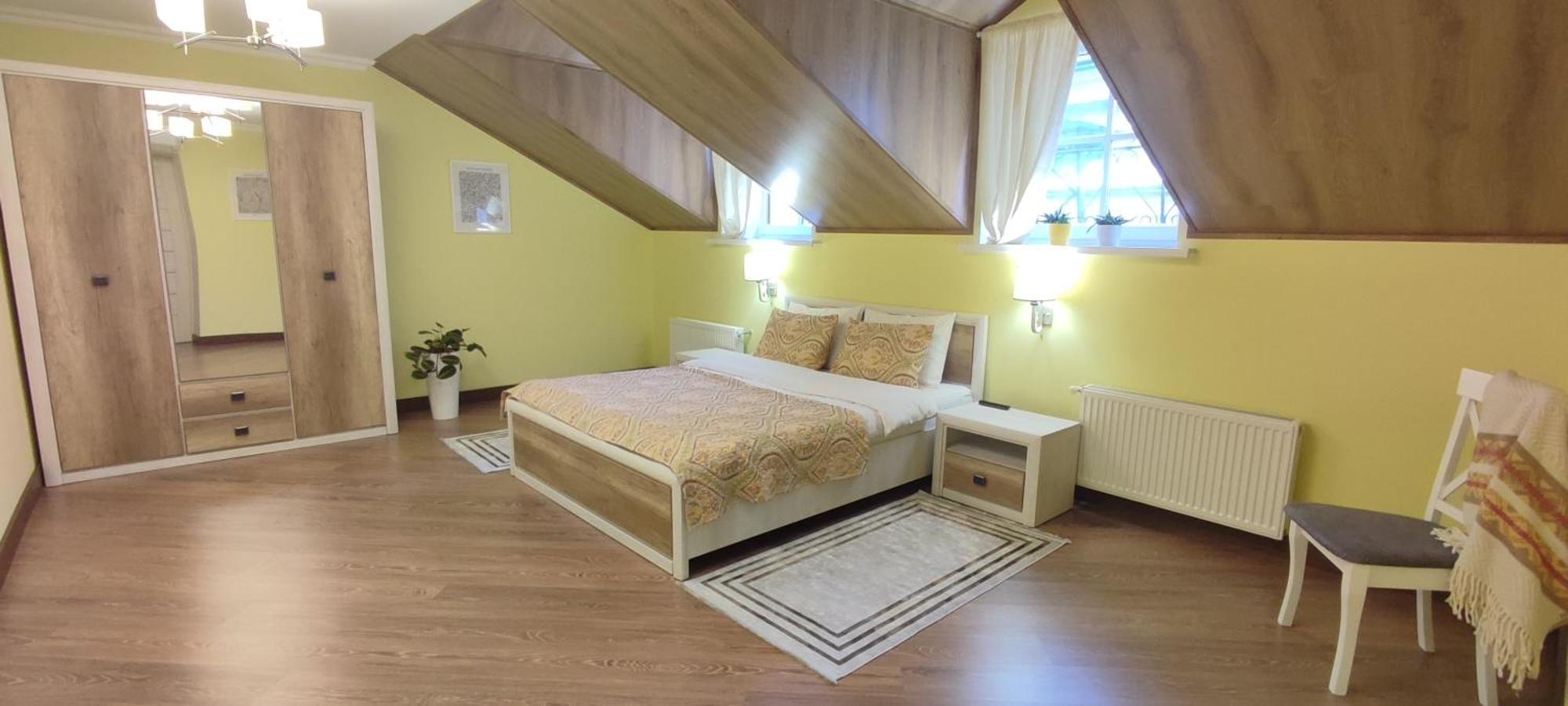 Apartament Сонячна Мансарда Kamieniec Podolski Zewnętrze zdjęcie